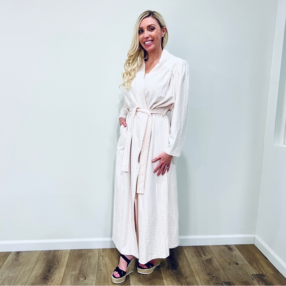 VTG Floral Striped Robe - Picture 9 of 11